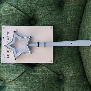 Light Up Star Wand - Blue